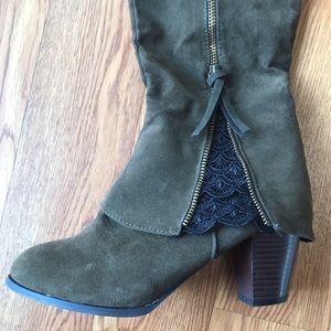 Women’s Knee High Heeled Suede Heeled Boots with Spats and Lace